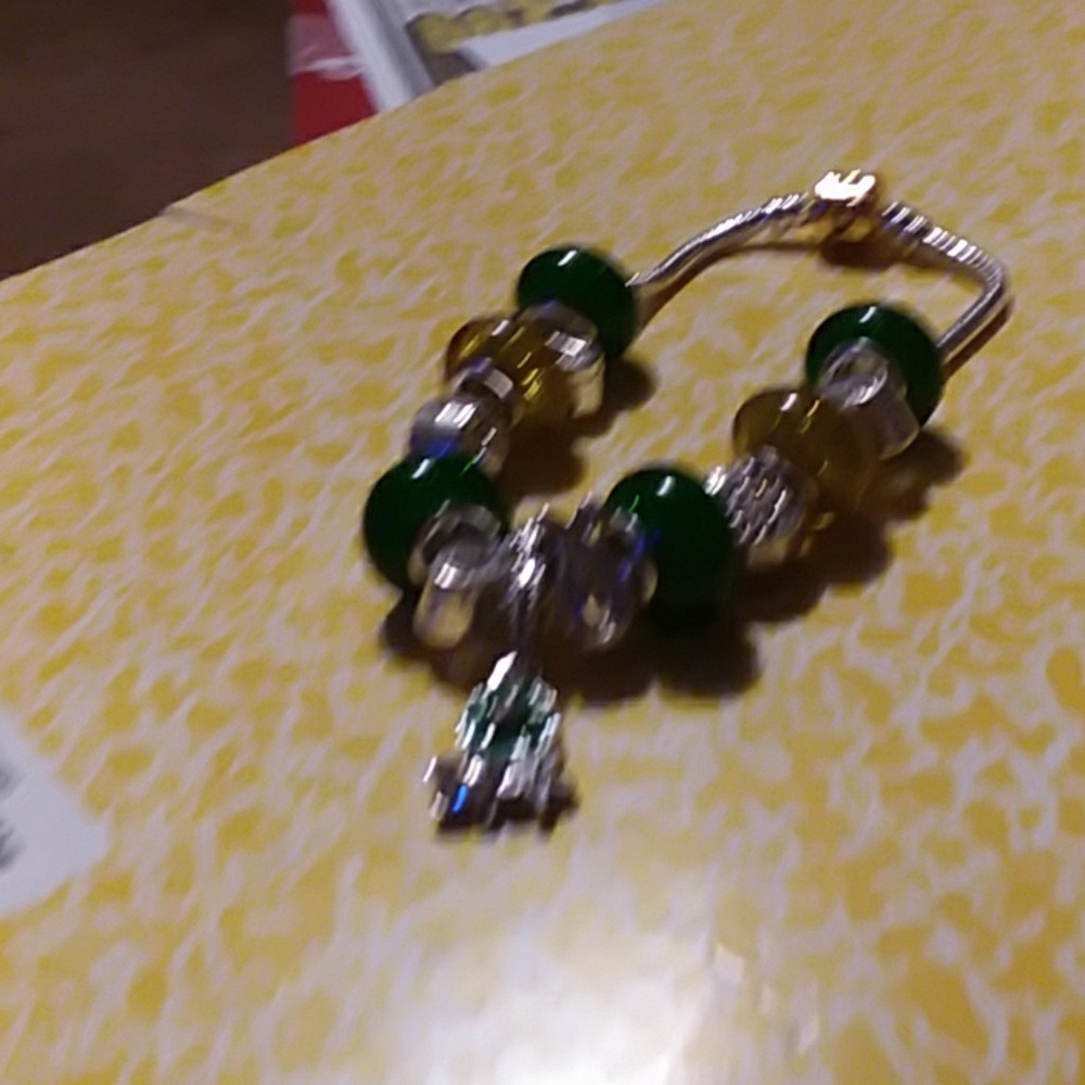 HANDMADE BRACELET - Picture 3 of 3